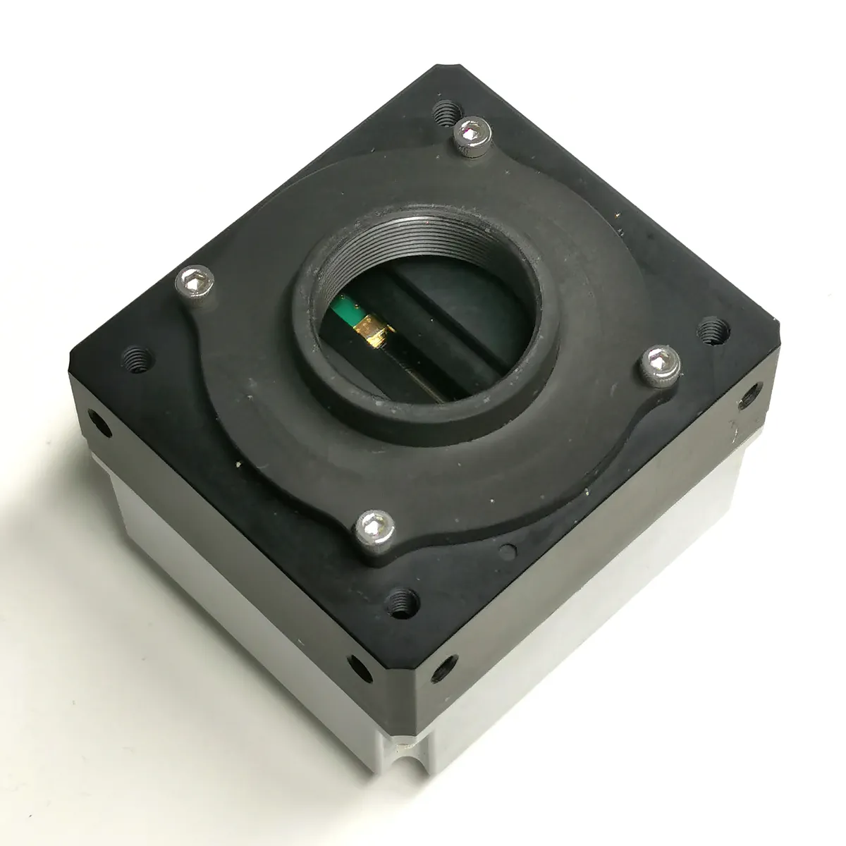 Industrial line scan camera for machine vision